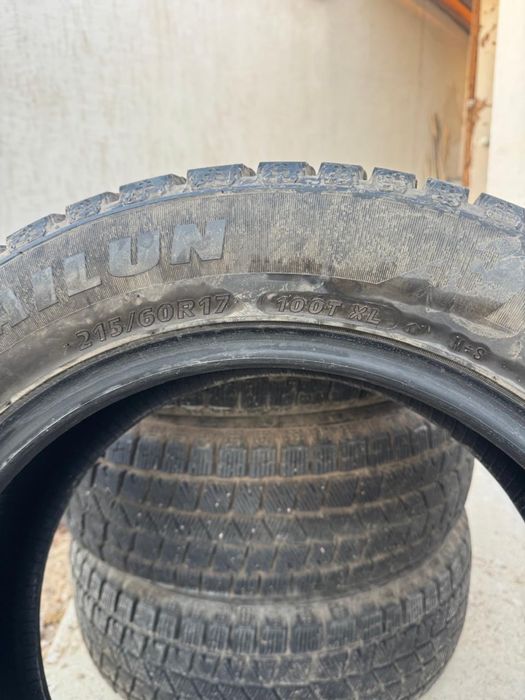 Зимние шины 215х60 R17