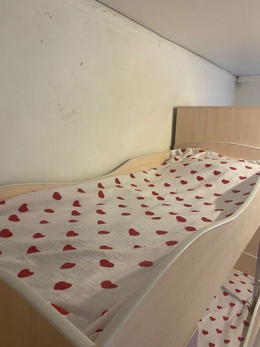 Двухъярусная кровать