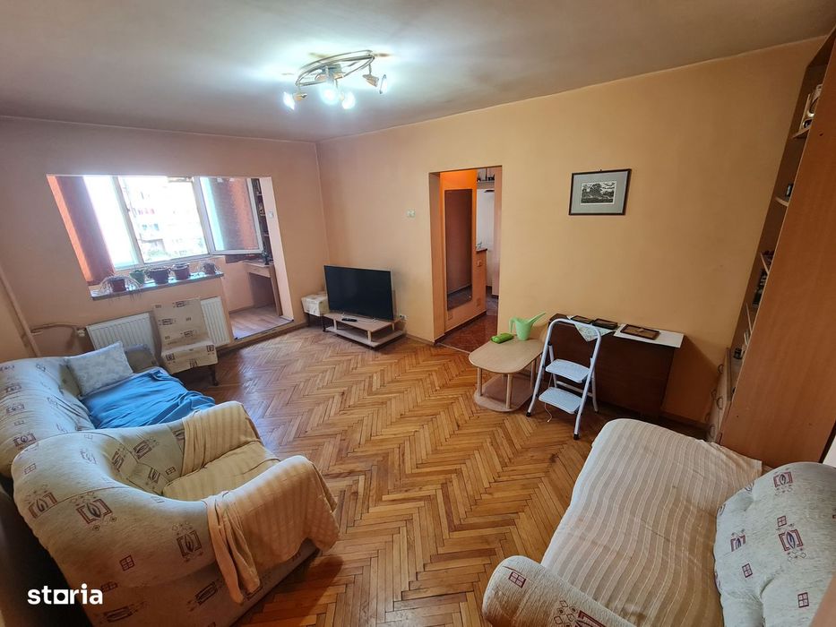 Vand ap.4 camere zona Micalaca Maranata Malul muresului et.2 cu balcon