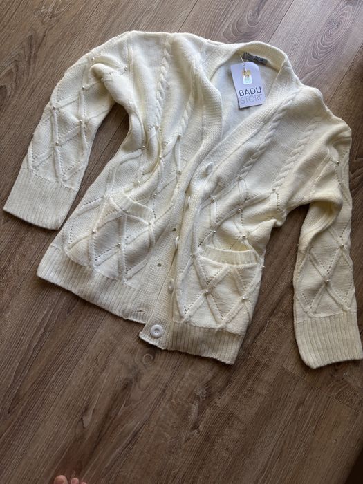 Pulover tricotat cu perle dama