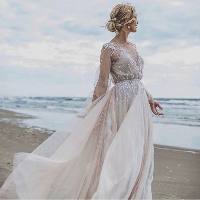 Продам платье в отличном состоянии