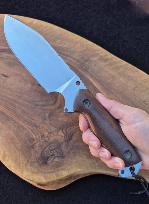 Ловен нож,фултанг с кожена кания LN431