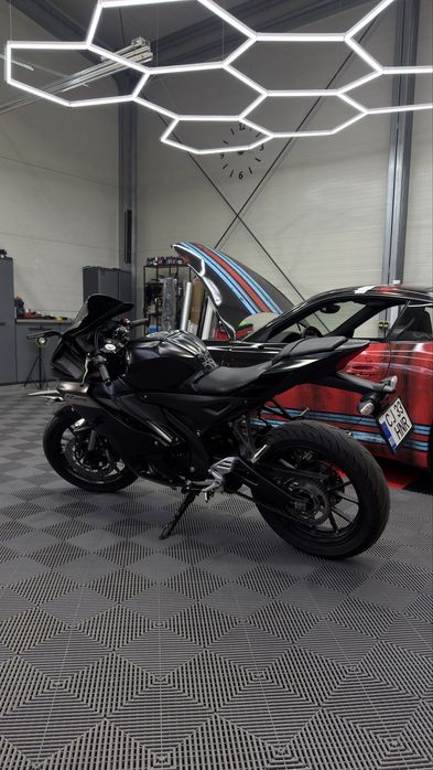 Yamaha YZF R125