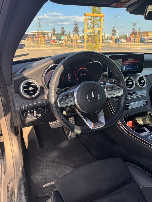 Mercedes-Benz C200 2018 4 matic 9gtronic