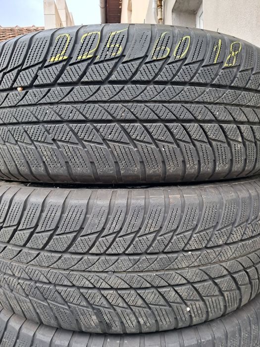 Anvelope noi și second hand