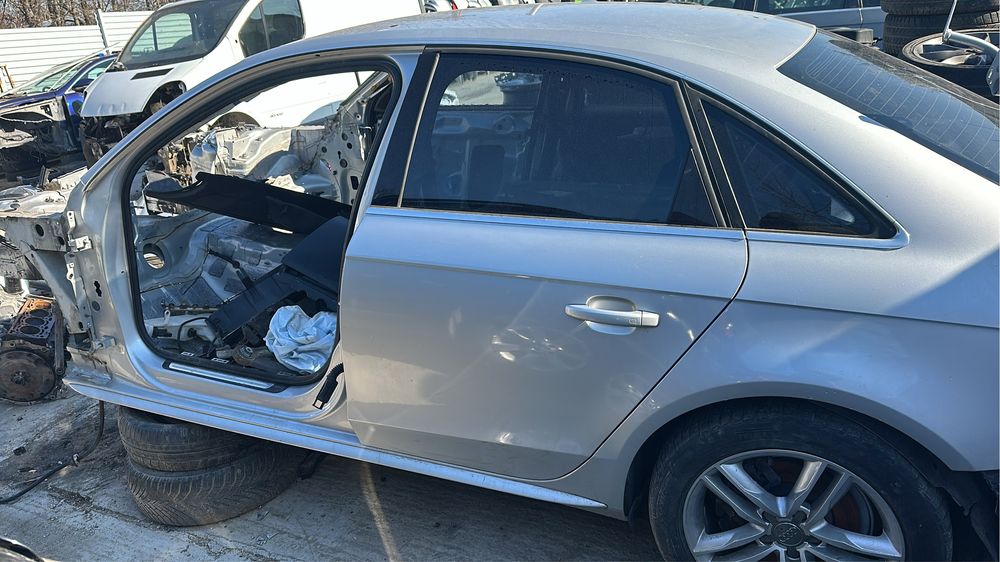 Usa argintiu audi a4 b8 an 2010