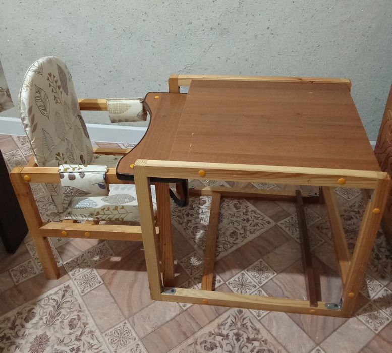 Стульчик для кормления 2 в 1.