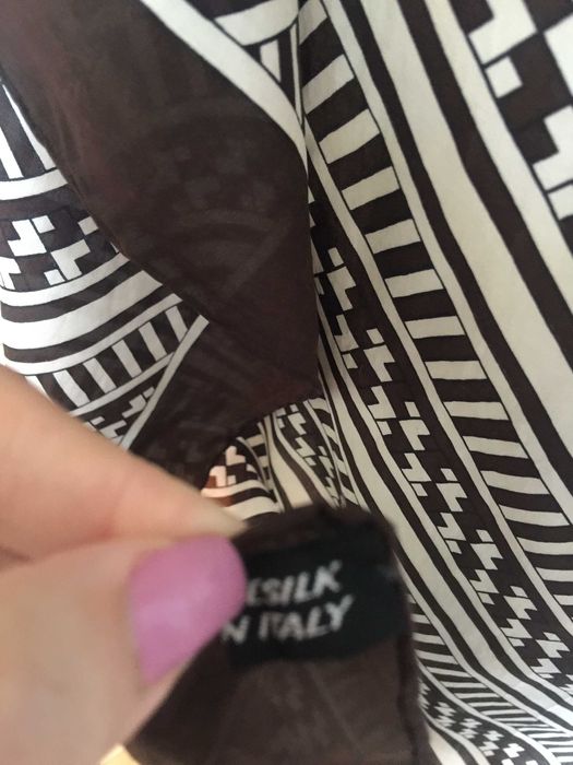 Дамски шал Emanuel Ungaro