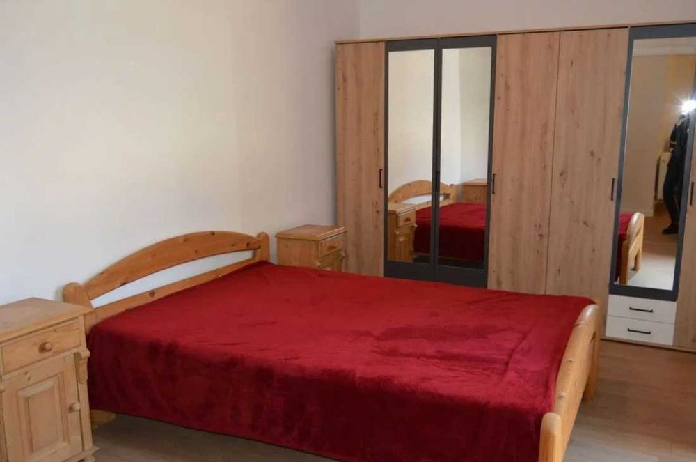 Дава се под наем Двустаен апартамент в Пловдив, Център - 60 кв.м за 255 € - Снимка #2