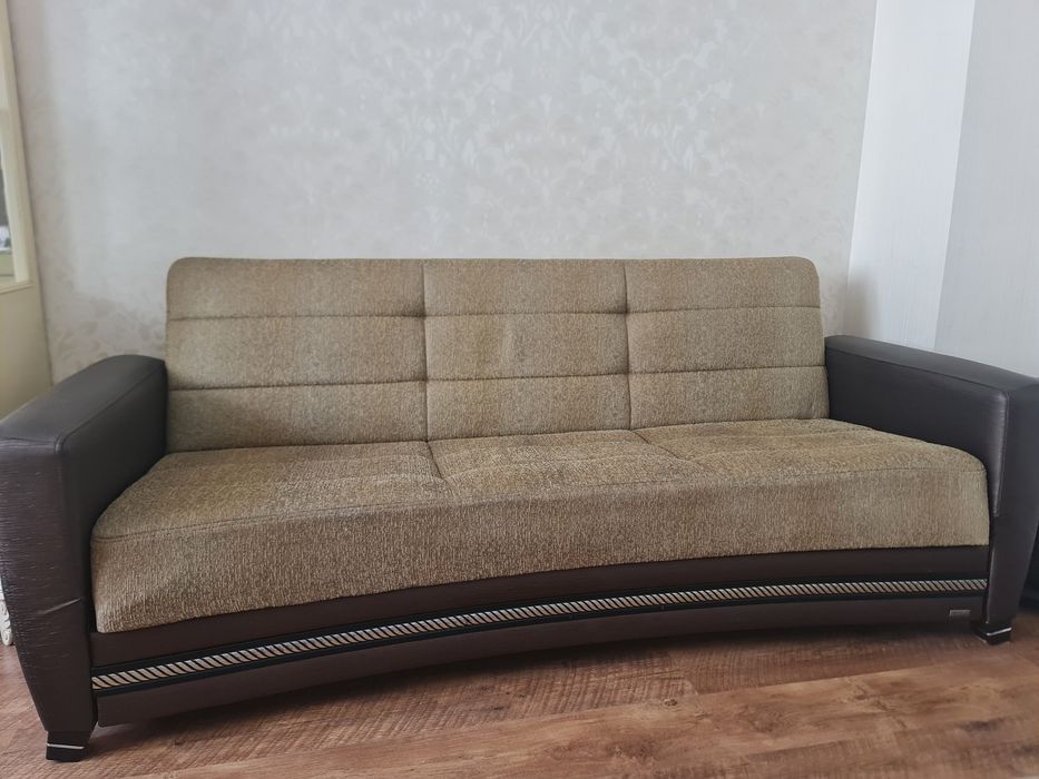 Продам диван в хорошем состоянии