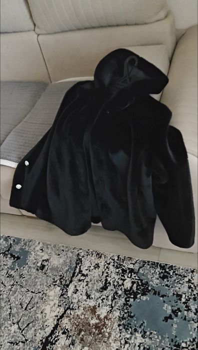 Продам норковую шубку и ещё одну куртку