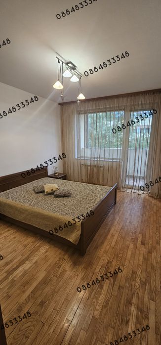 Дава се под наем Тристаен апартамент в София, Лозенец - 110 кв.м за 750 € - Снимка #2