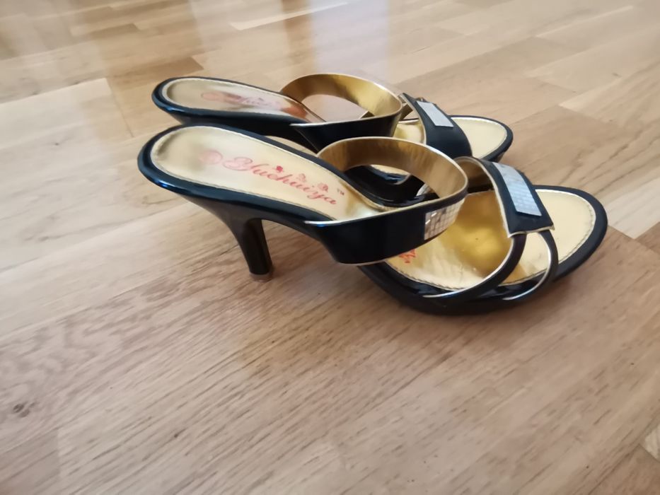 Женские туфли, босоножки