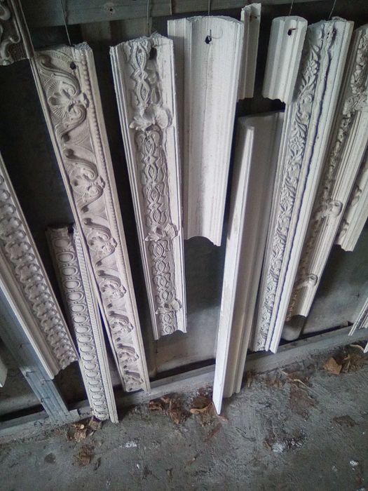 Продавам калъпи за гипсови и циментови изделия