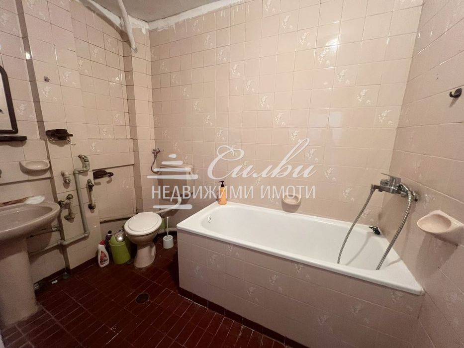 Дава се под наем Едностаен апартамент в Шумен, Херсон - 46 кв.м за 255 € - Снимка #7