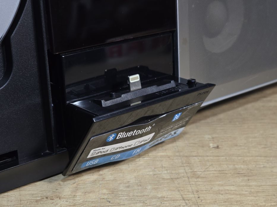 Micro sistem PANASONIC SC-HC49, cd player, Bluetooth, usb stick, radio