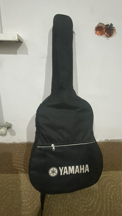 Гитара Yamaha F 600