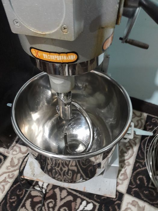 Миксер планетарный