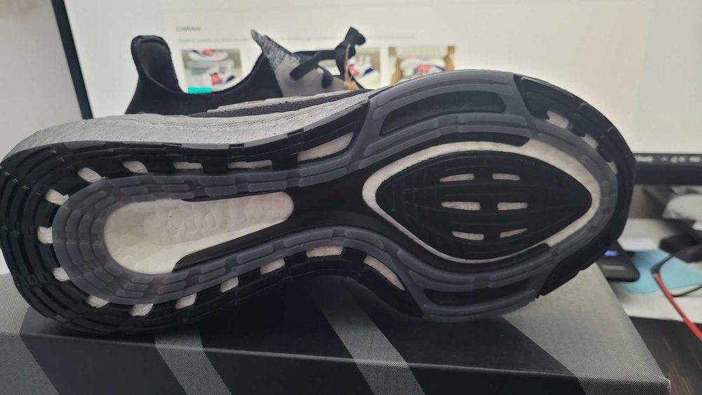 Обувки мъжки  ADIDAS ULTRABOOST 22  размер EU43 1/3   ЧЕРЕН ПЕТЪК