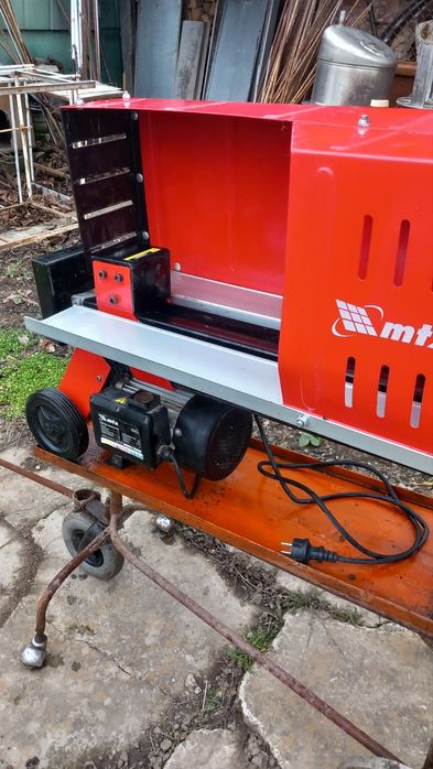 Хидравлична цепачка за дърва