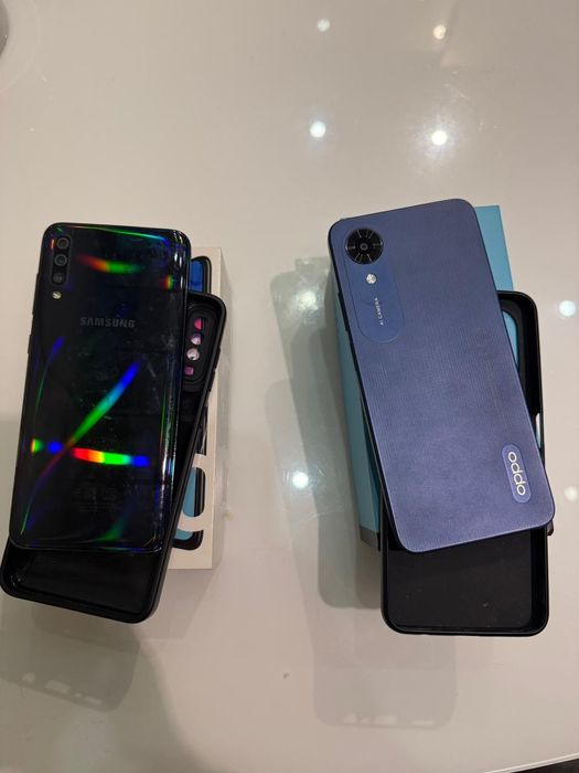 Продам 2 телефон