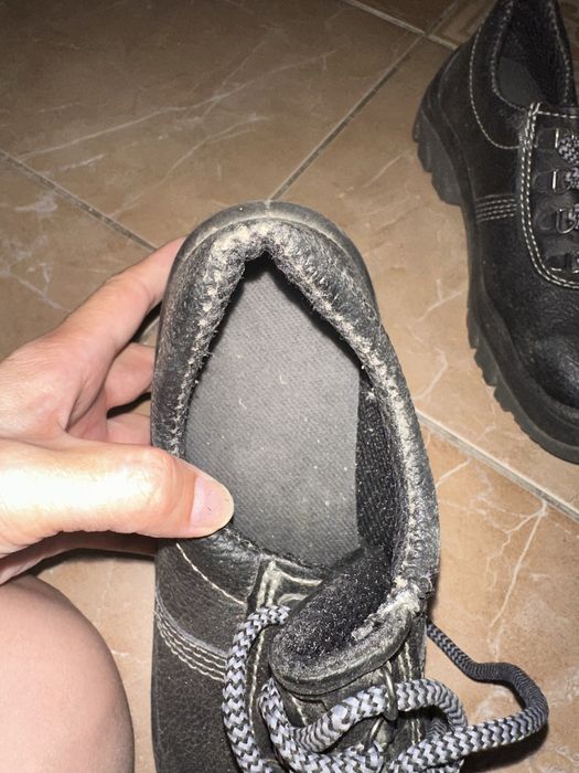 Спец обувь Продам