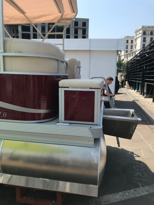 Barca Ponton (Catamaran) DE VANZARE, 7m lungime