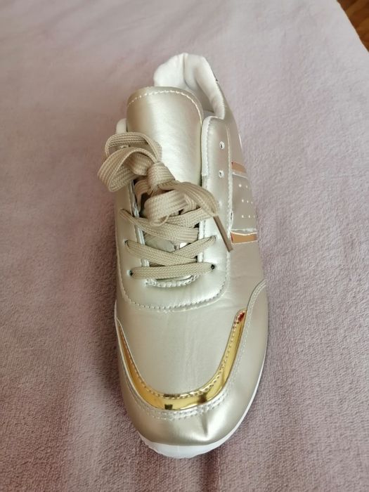 Дамски маратонки