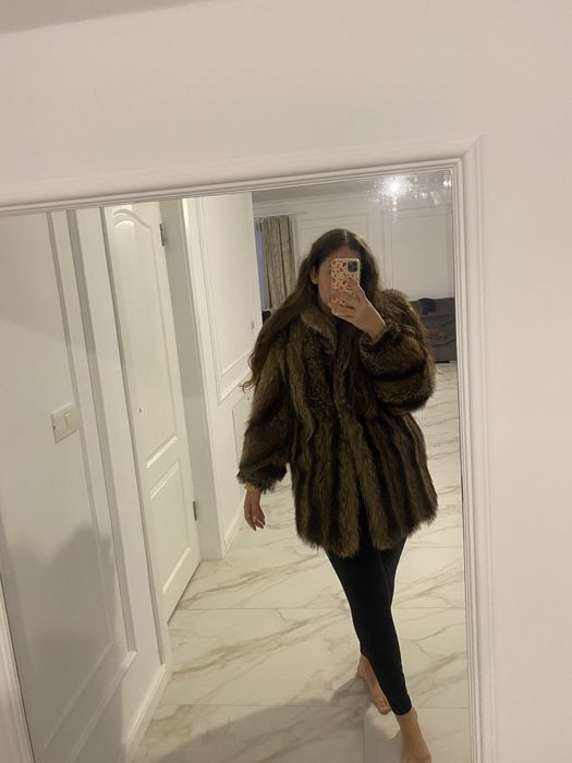 Haina din blana naturala