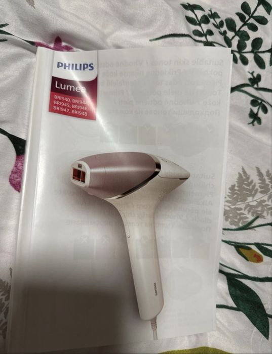 Epilator IPL PHILIPS Lumea Prestige Seria 8000 BRI947/00