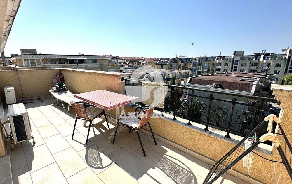 Продава се Двустаен апартамент в к.к. Слънчев бряг - 70 кв.м за 1100 €/кв.м - Снимка #8