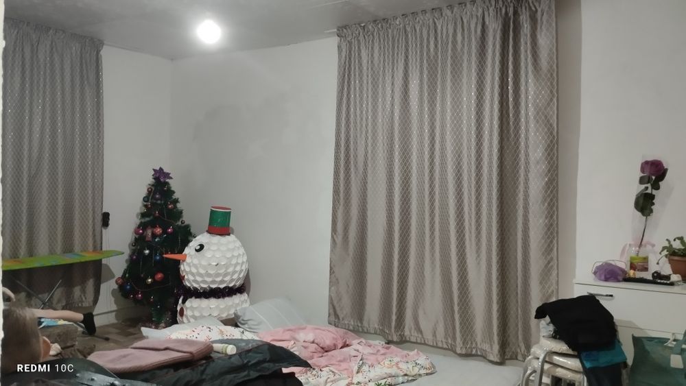 Продам шторы для зала