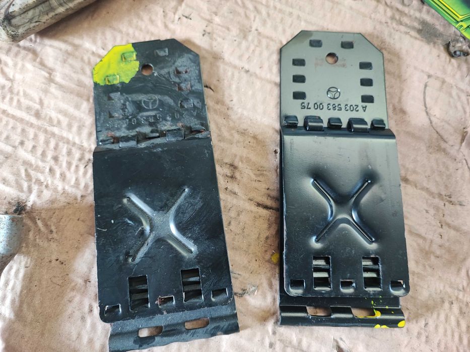 Kука ключ и подпора за гума от Мерцедес