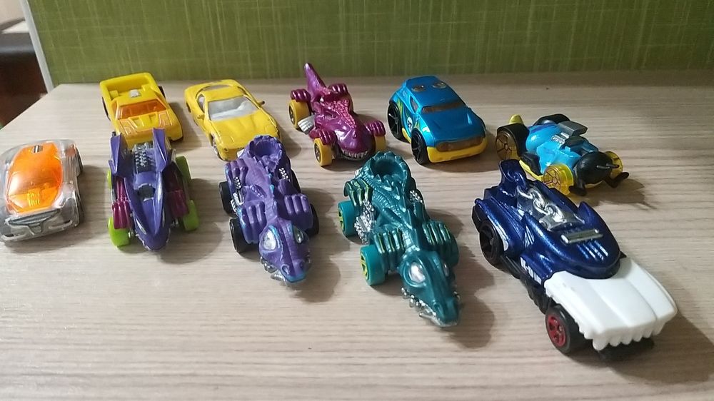 Машинки Хотвилс бу