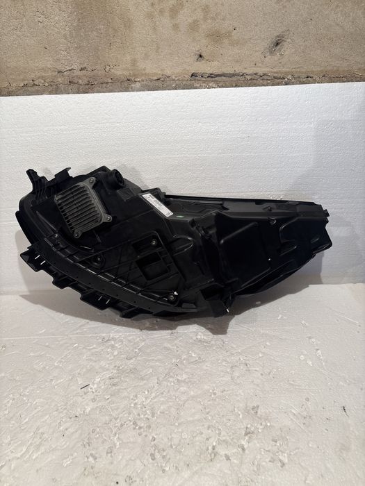 Фар за  Tesla Model 3