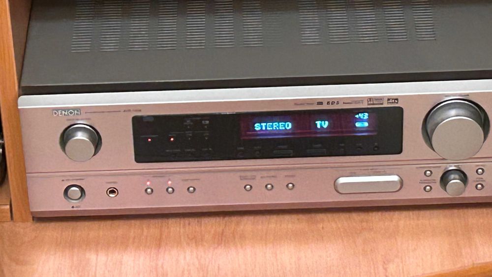 Amplificator Denon AVR 1404, ca nou, telecomanda originala