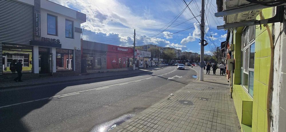 Inchiriez Spațiu comercial 35 mp in orasul Calarasi – Intersecția 5 Calarasi – zonă cu vad excelent