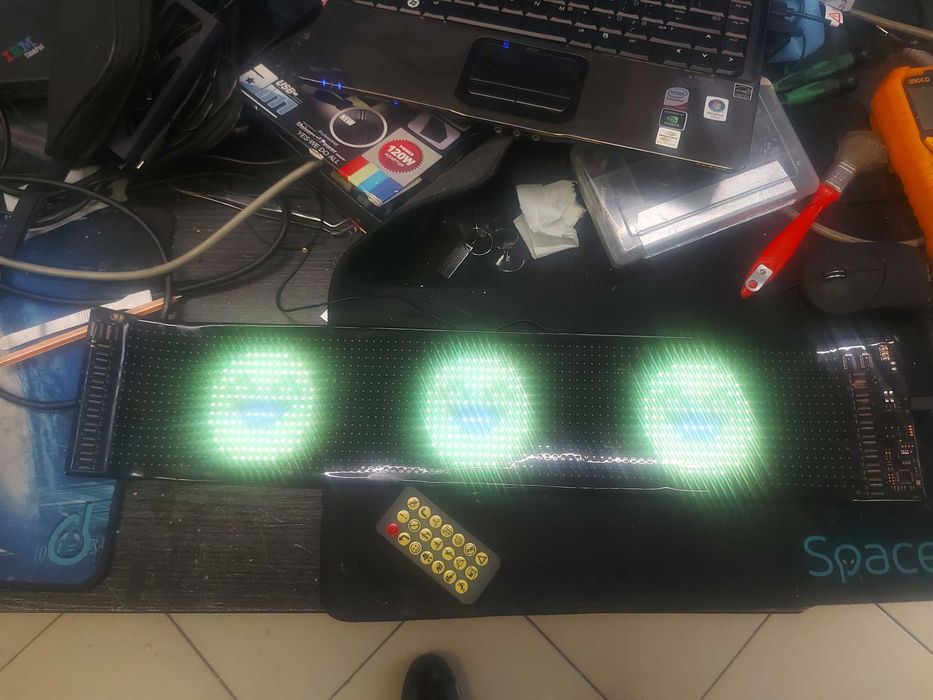 Baner luminos programabil, pentru camion, masina, etc cu telecomanda