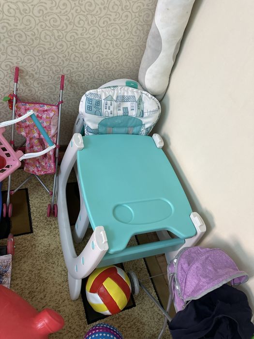 Продам стульчик трансформер,три положения.