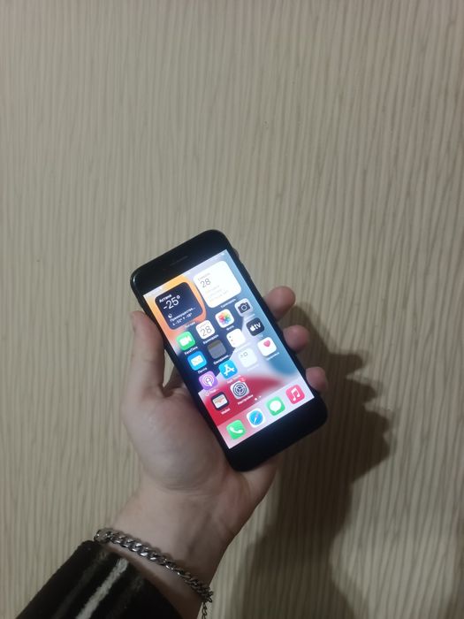 iPhone 7 / 128gb / 100% / торг / срочно продам