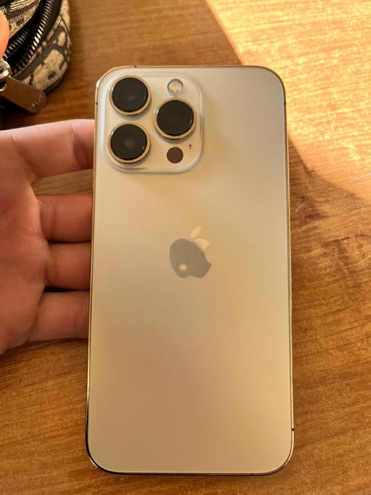 продам iPhone 13 pro