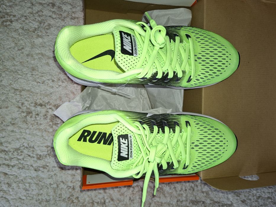 Мокасины,кроссовки разные