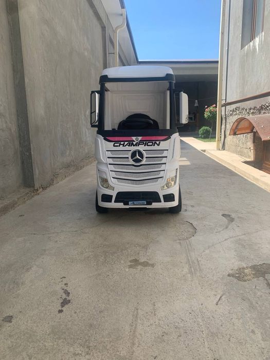 Bolalar Moshinchasi furacha
olinganiga 1 yil bugan 
Holati yahshi 
Ak