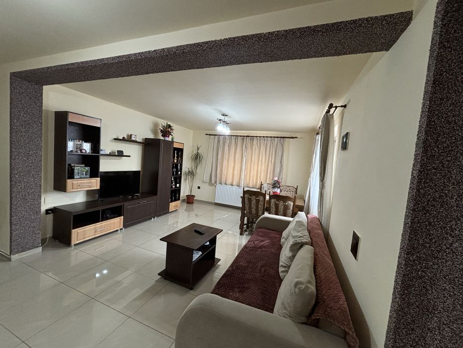 Vand casa individuala-zona Dumbrava Nord