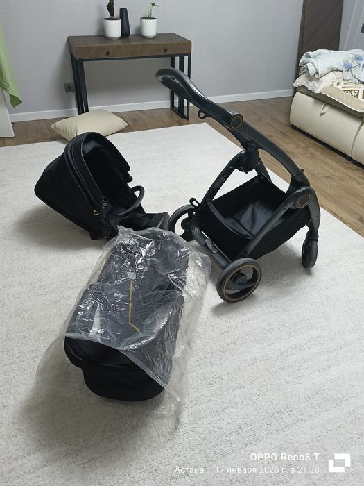 Коляска б/у , два в одном.Skillmax wonder.