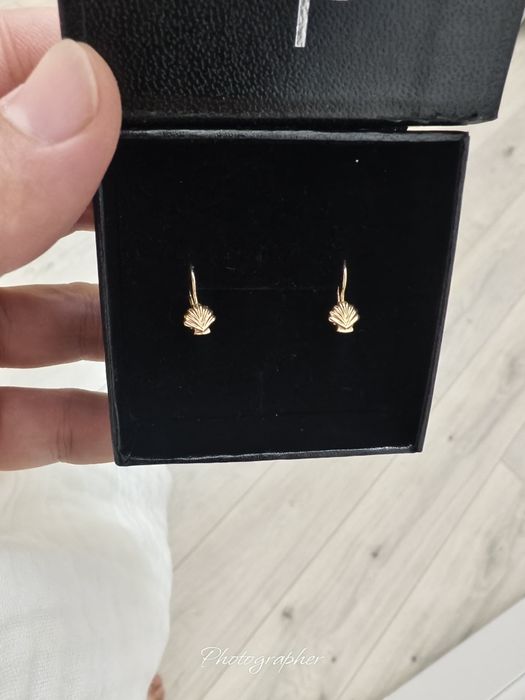 Серьги детские продам золото