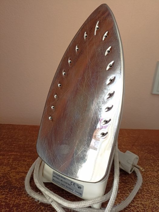 Продам утюг бытовой