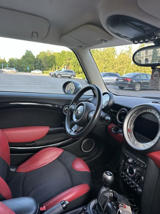 Mini Cooper D R56