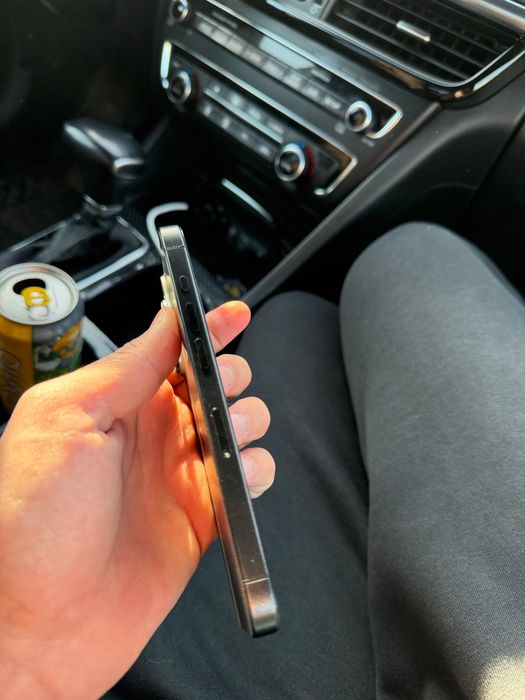 Продам айфон 15про