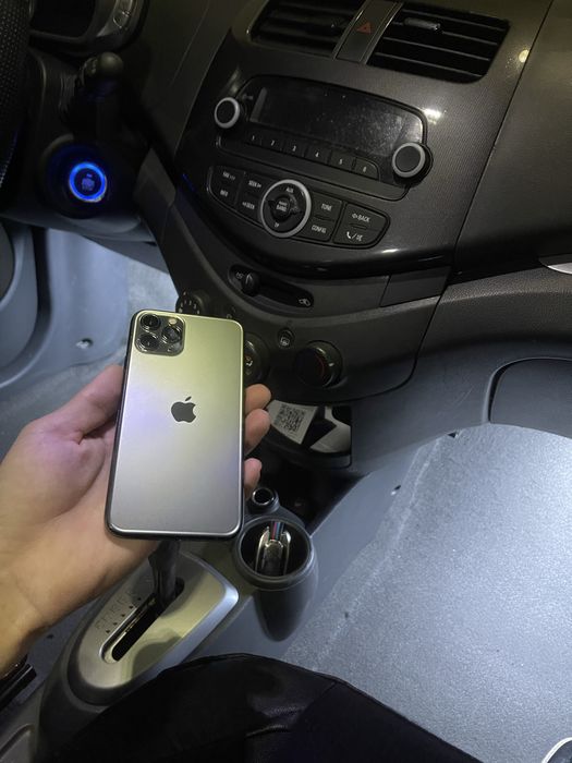 Iphone 11 pro sotiladi srochna